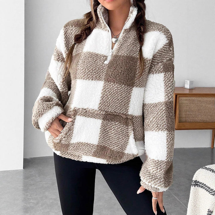 Women's cozy Sherpa pullover with stand-up collar, half-zip and kangaroo pocket Mune Fashion