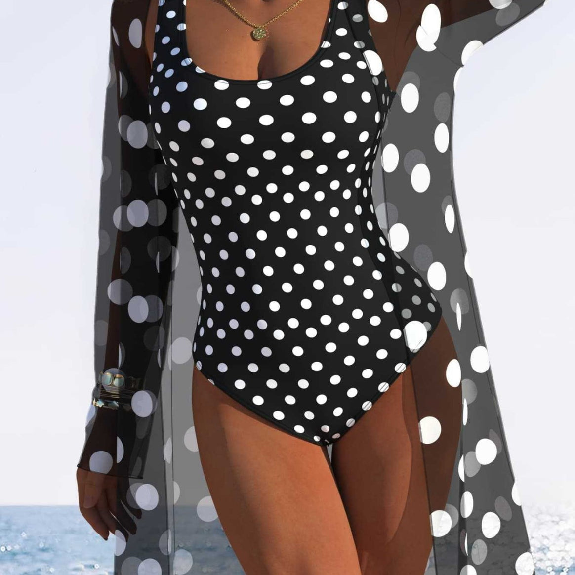 Women's Swimsuit with Transparent Cover Mune Fashion