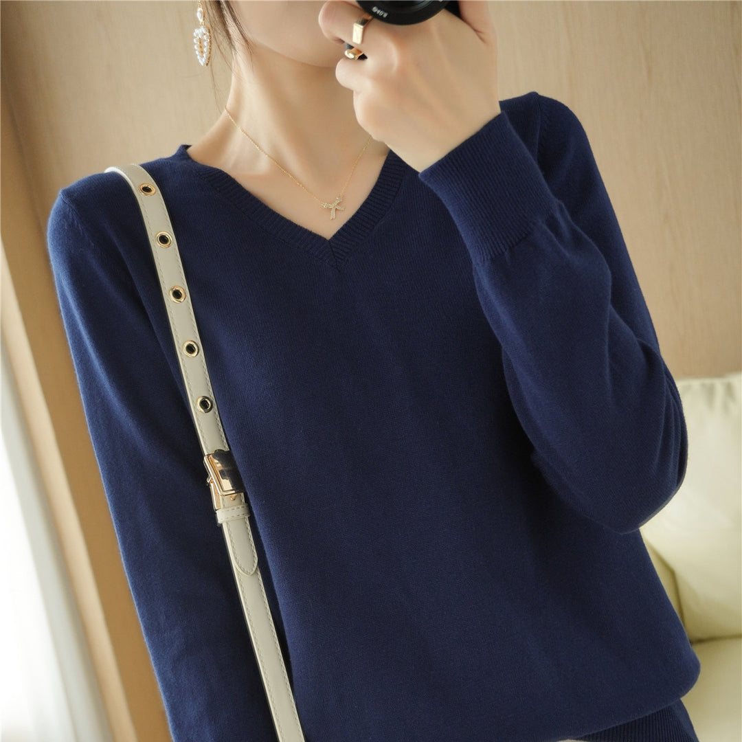 Women's Lightweight V-Neck Fine Knit Sweater made of Cashmere-Soft Cotton Blend with Elastic Ribbed Cuffs Mune Fashion