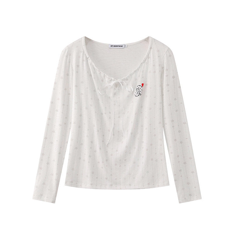 Women's long-sleeve shirt with lacing at the neckline, fine star jacquard, and heart emblem Mune Fashion