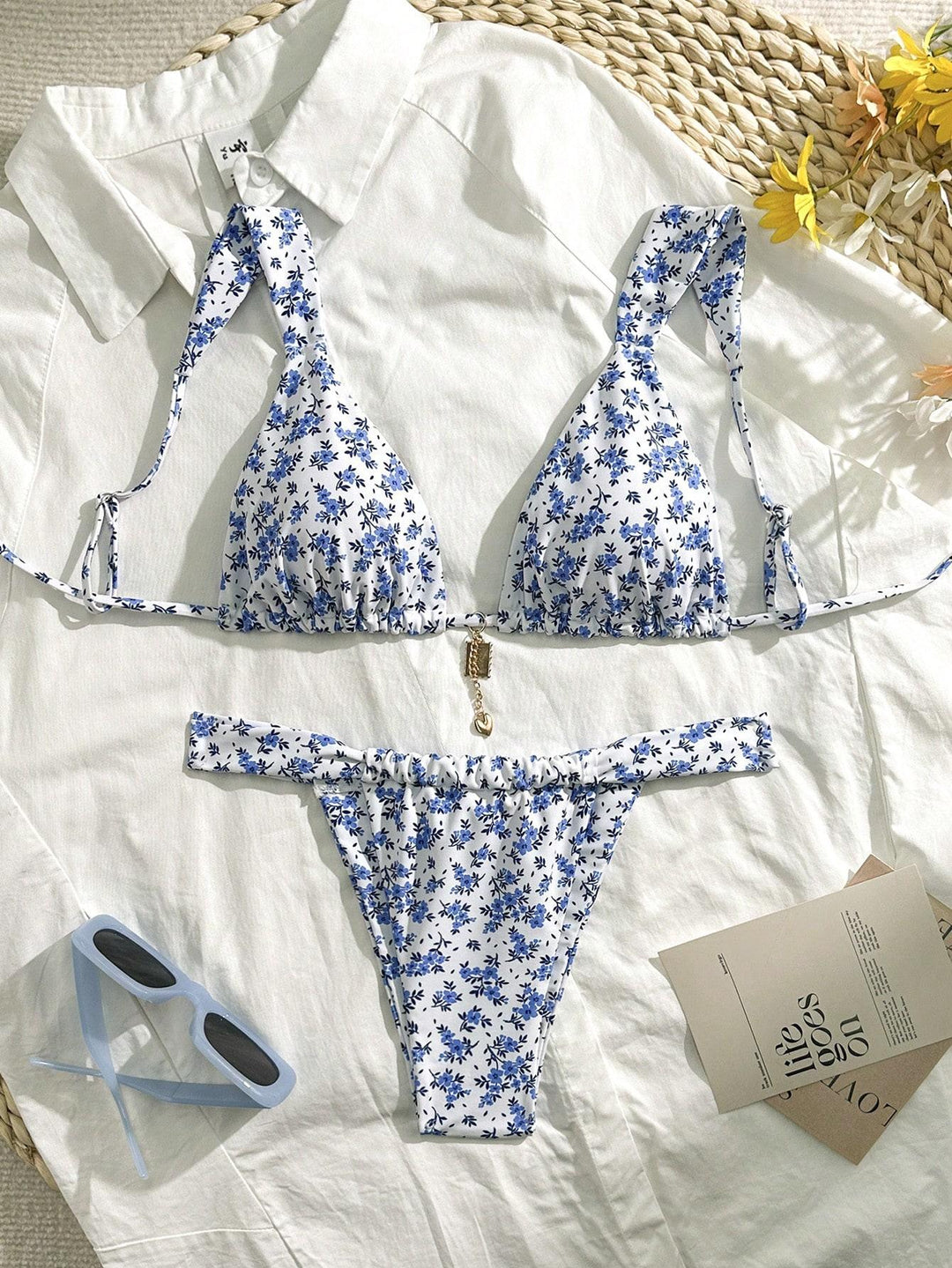 Women's triangle bikini with floral patterns and adjustable straps Mune Fashion