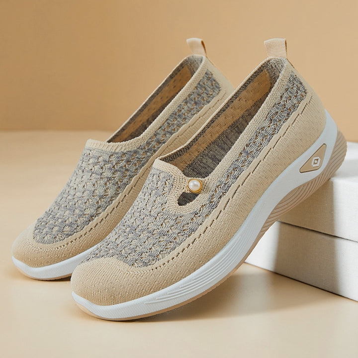 Women's breathable knitted slip-on slippers with pearl application and cushioning EVA sole Mune Fashion
