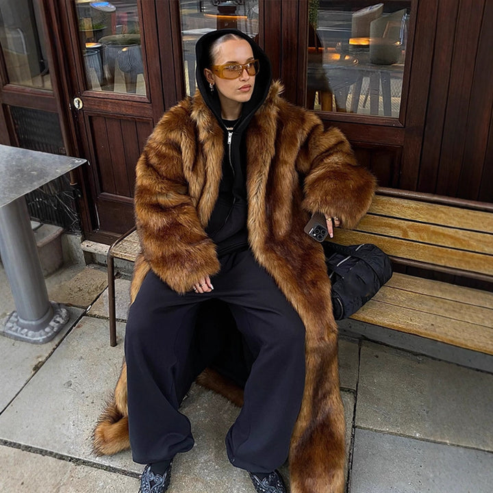 Women's Oversize Faux Fur Coat with Hood and Luxurious Fur Look Mune Fashion