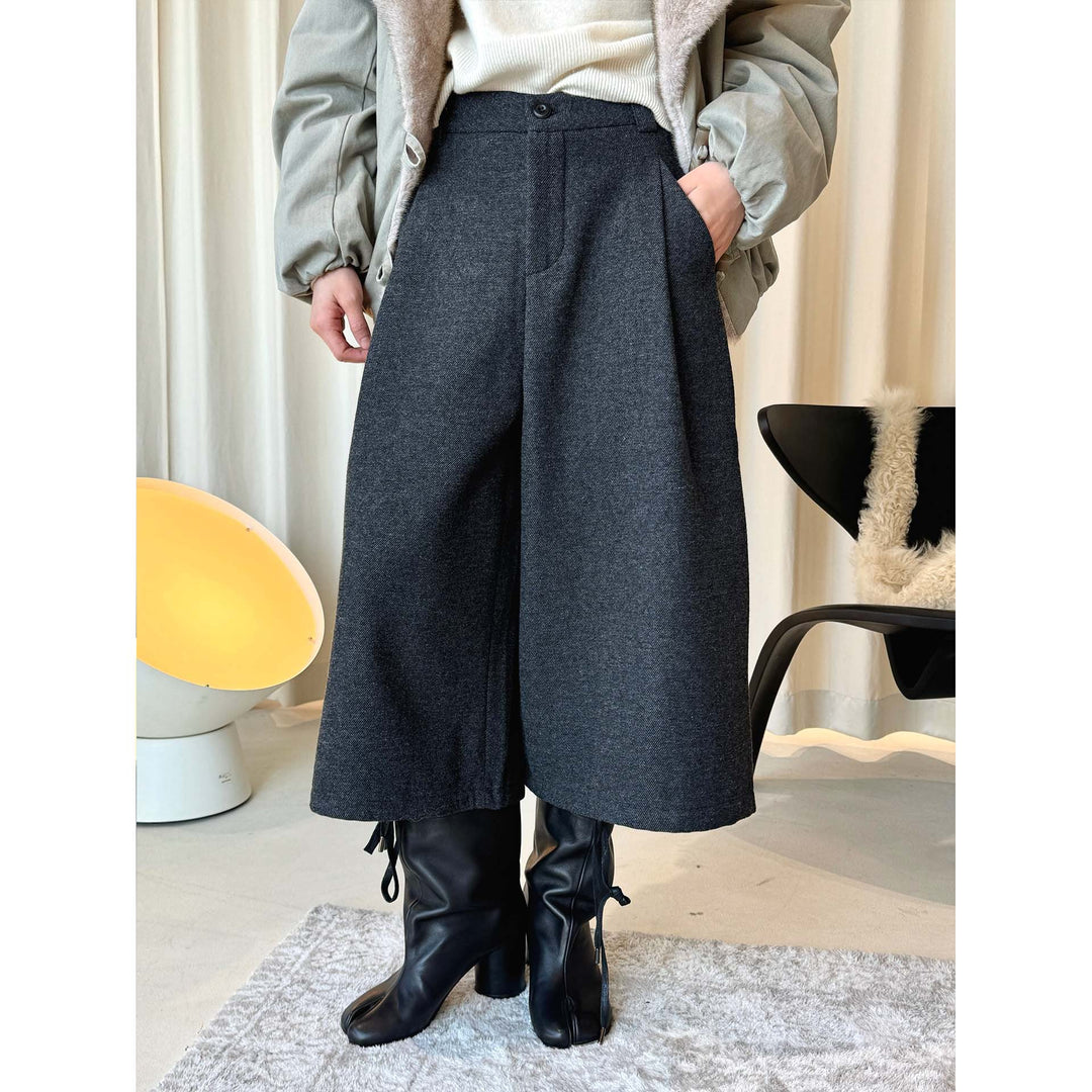 Women High-Waisted Culotte Pants made of Wool Blend with Pleat Mune Fashion