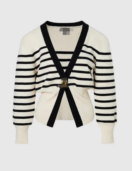Women 500+ Cropped Cardigan with Waist Gathering, Deep V-Neck and Large Decorative Button Mune Fashion