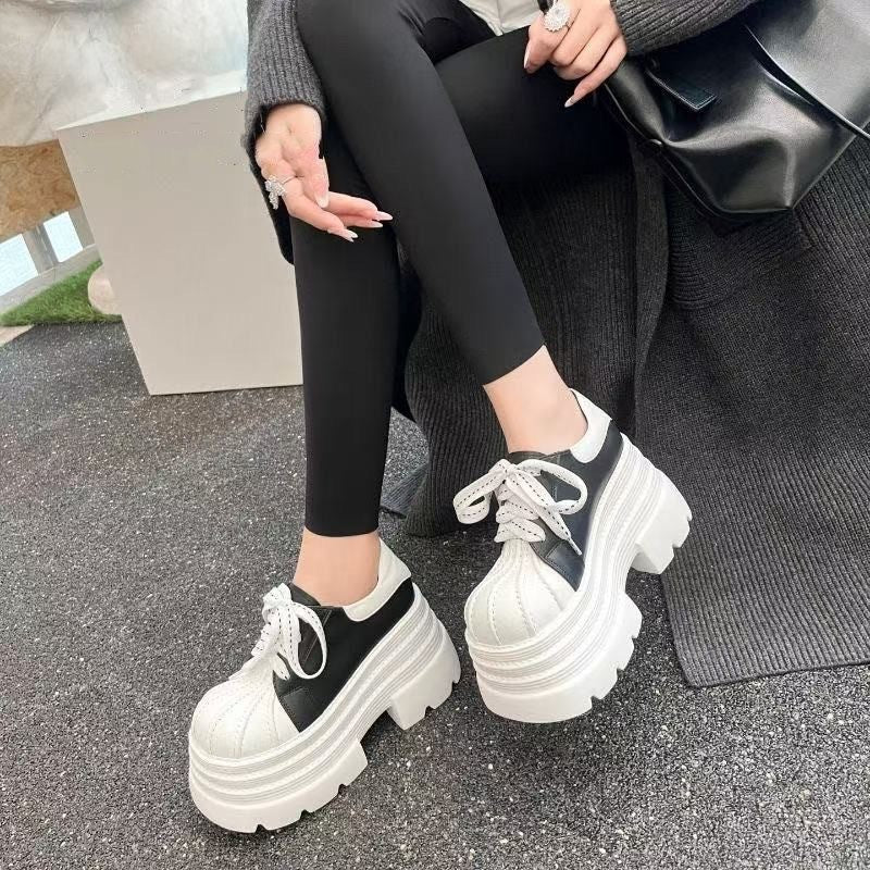 Ladies Fashionable Chunky Sneakers with Robust Platform Sole Mune Fashion