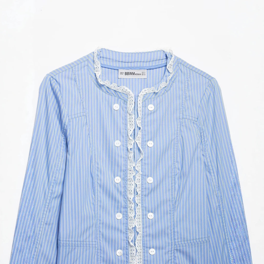 Women's short jacket in blouse style with lace trim and double button placket Mune Fashion