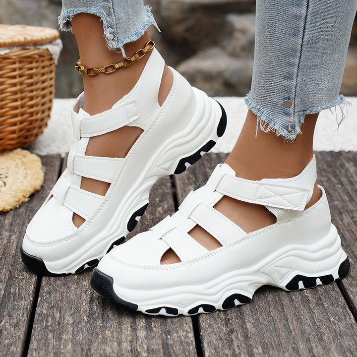 Women’s sporty platform sandals in sneaker style with adjustable straps and cushioned EVA sole Mune Fashion