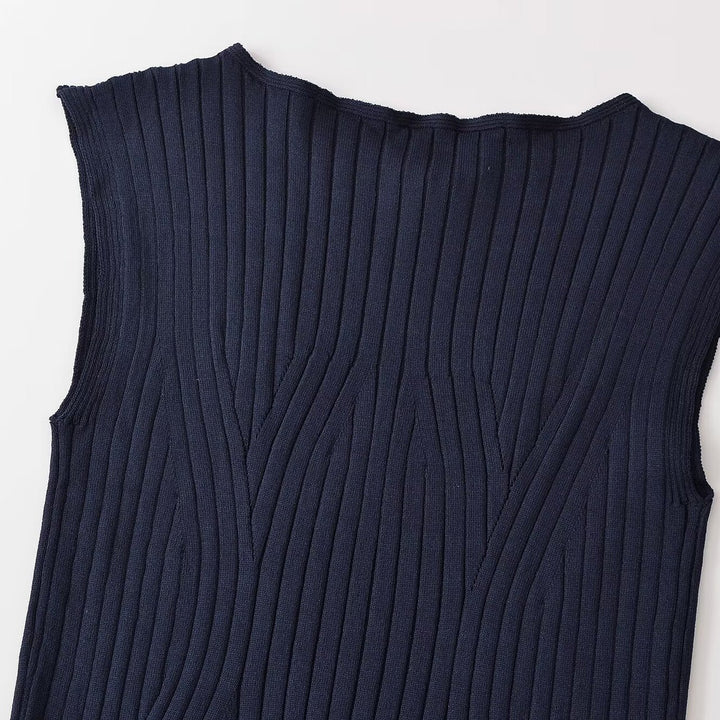 Women Fitted Sleeveless Ribbed Top with Wide Round Neckline and Textured Stitching