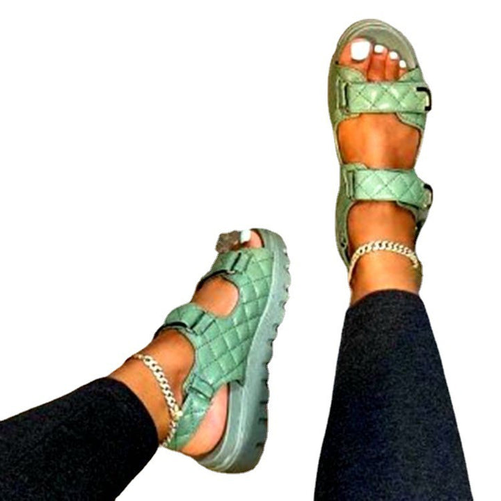 Women's padded three-strap sandals with adjustable metal buckles and sturdy profile sole Mune Fashion