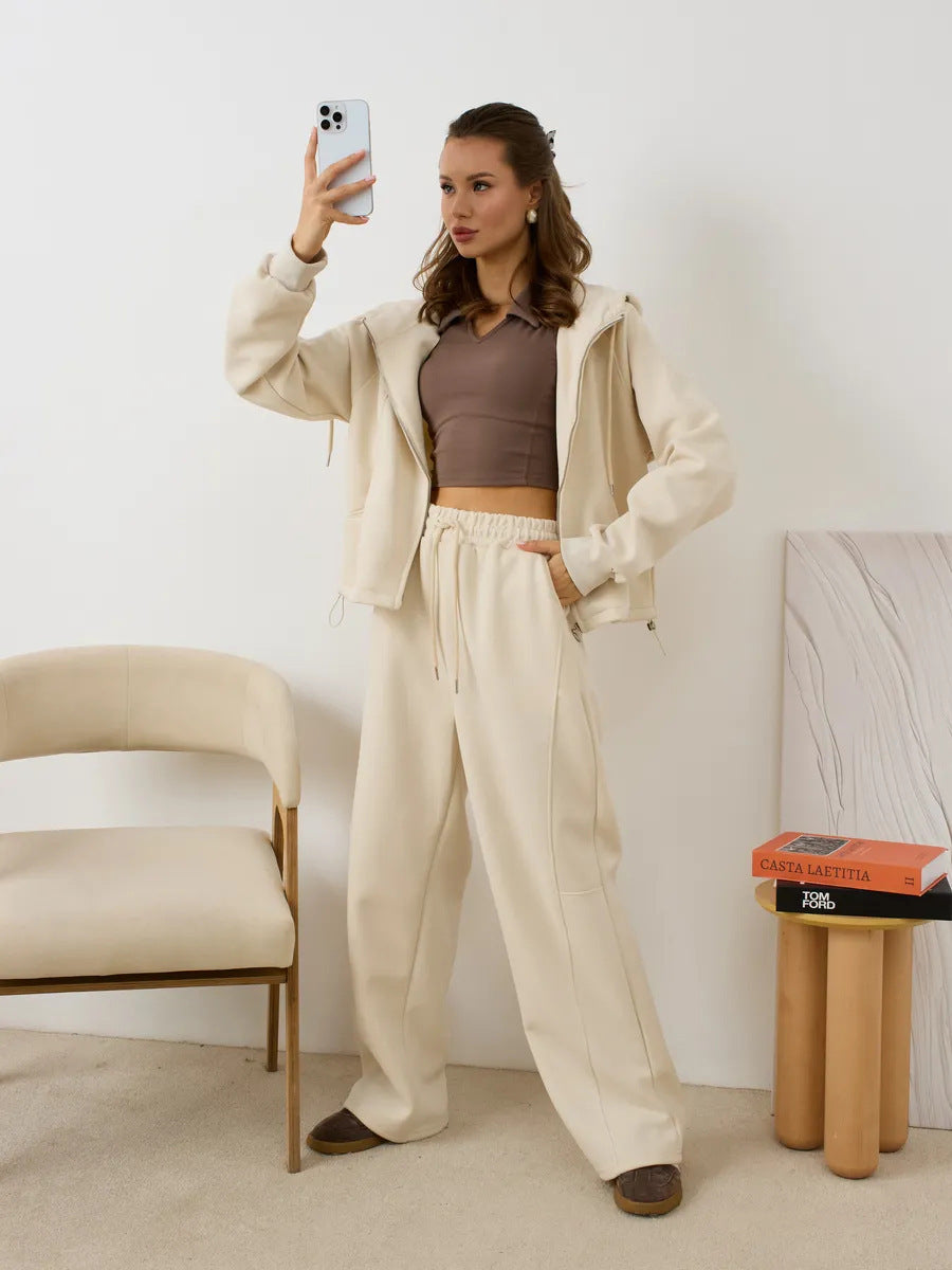 Women's Oversize Zip Hoodie with Kangaroo Pocket and High-Cut Sweatpants with Wide Leg Design Set Mune Fashion