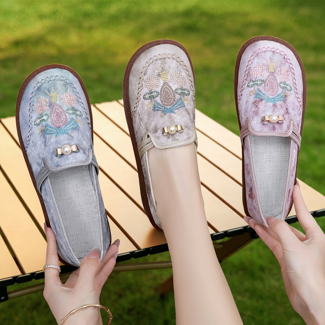 Women's filigree embroidered comfort slipper with pearl application and profiled non-slip sole Mune Fashion