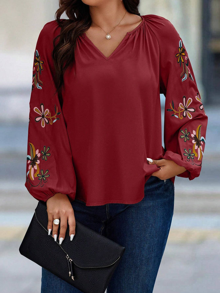 Women Loose Fit V-Neck Blouse with Floral Embroidery on Balloon Sleeves Mune Fashion