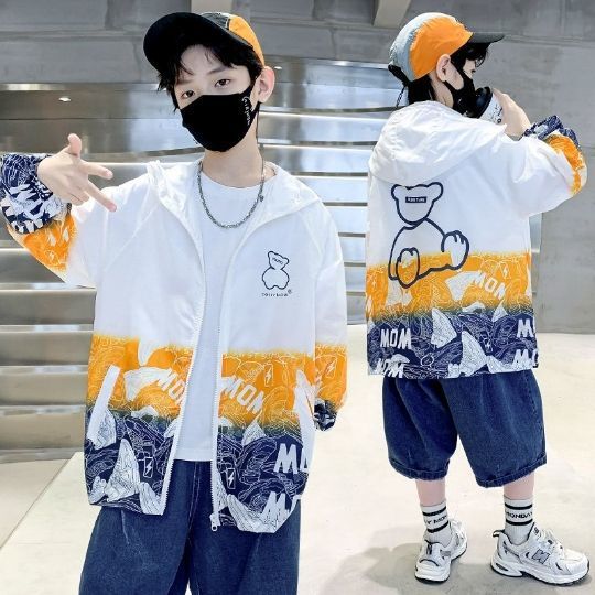 Unisex nan lightweight windproof hoodie jacket with allover graphic print and reflective accents for children Mune Fashion