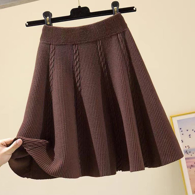 Ladies' calf-length knitted skirt with cable pattern Mune Fashion