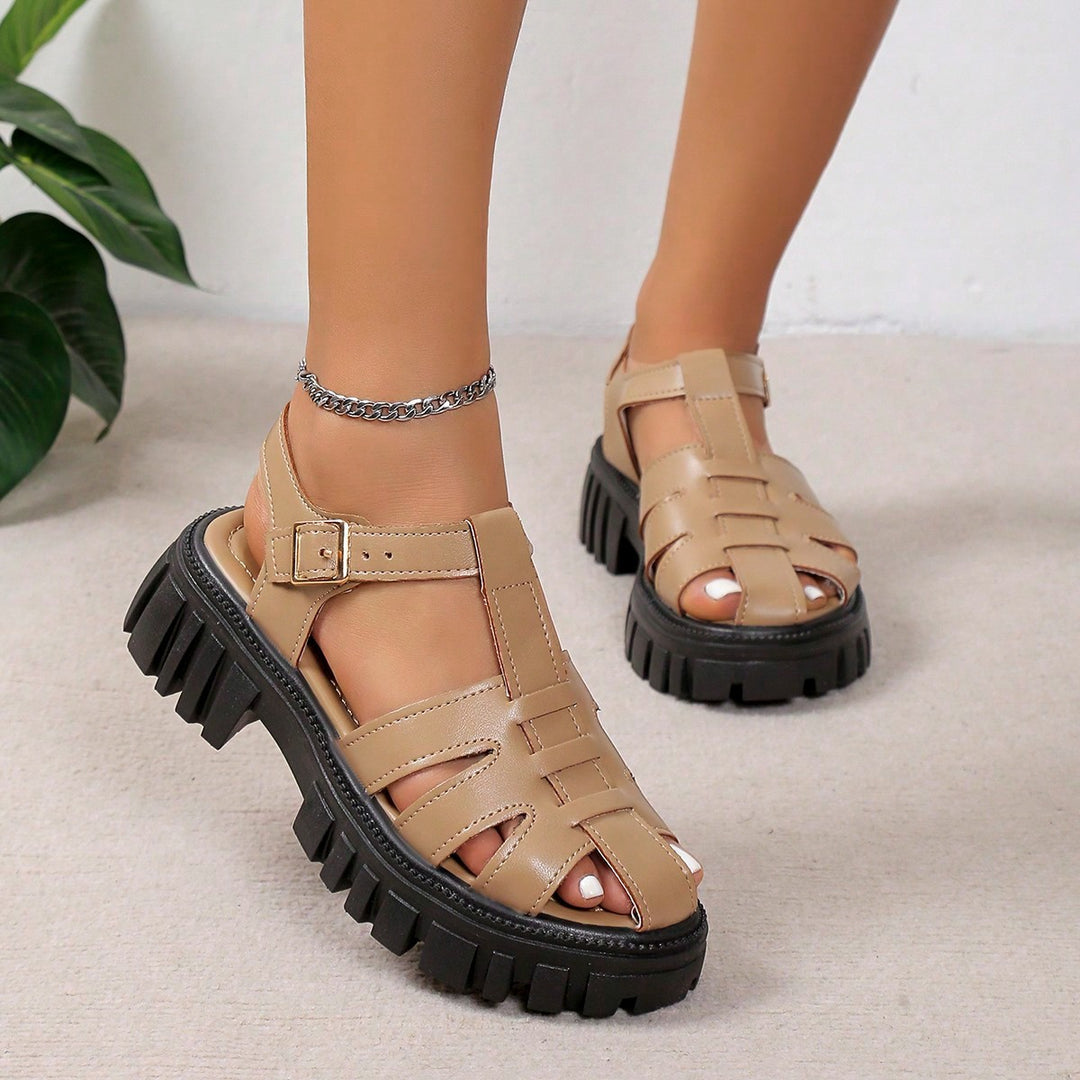Women's buckle sandals in fisherman style with open toe and chunky profile sole Mune Fashion