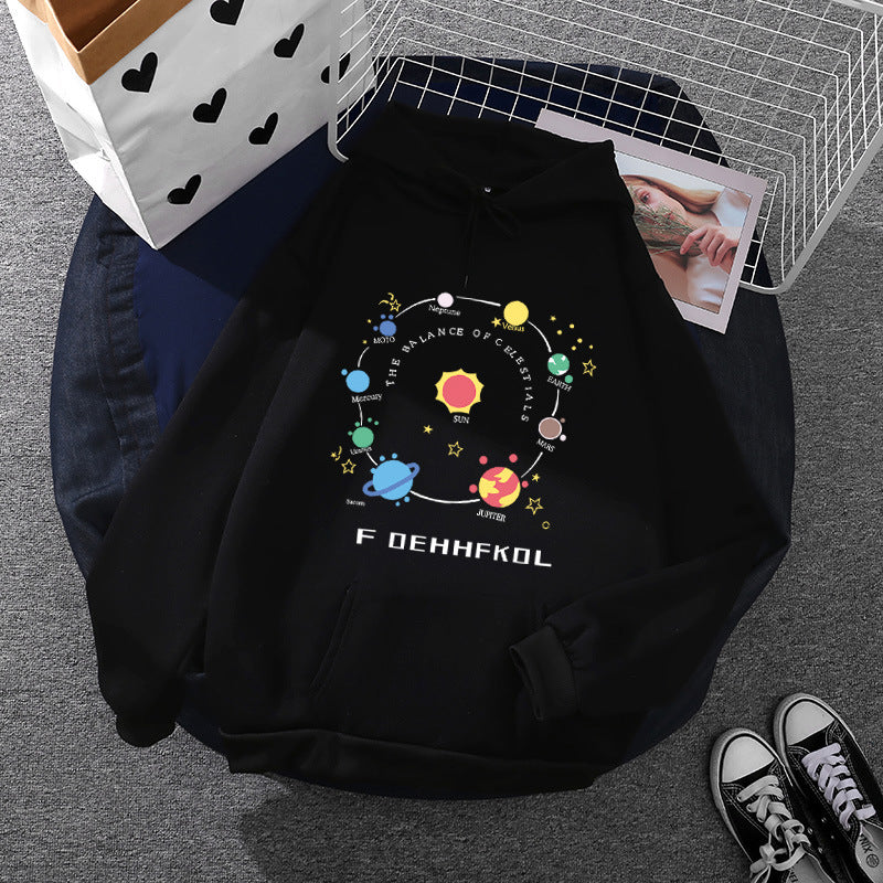 Women's hooded sweatshirt in astronomy print with kangaroo pocket and adjustable drawstring Mune Fashion
