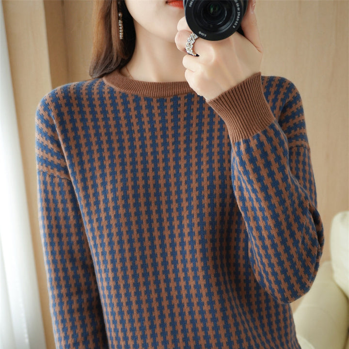 Women's Light Structural Knit Sweater with Houndstooth Pattern and Wide Ribbed Cuffs Mune Fashion