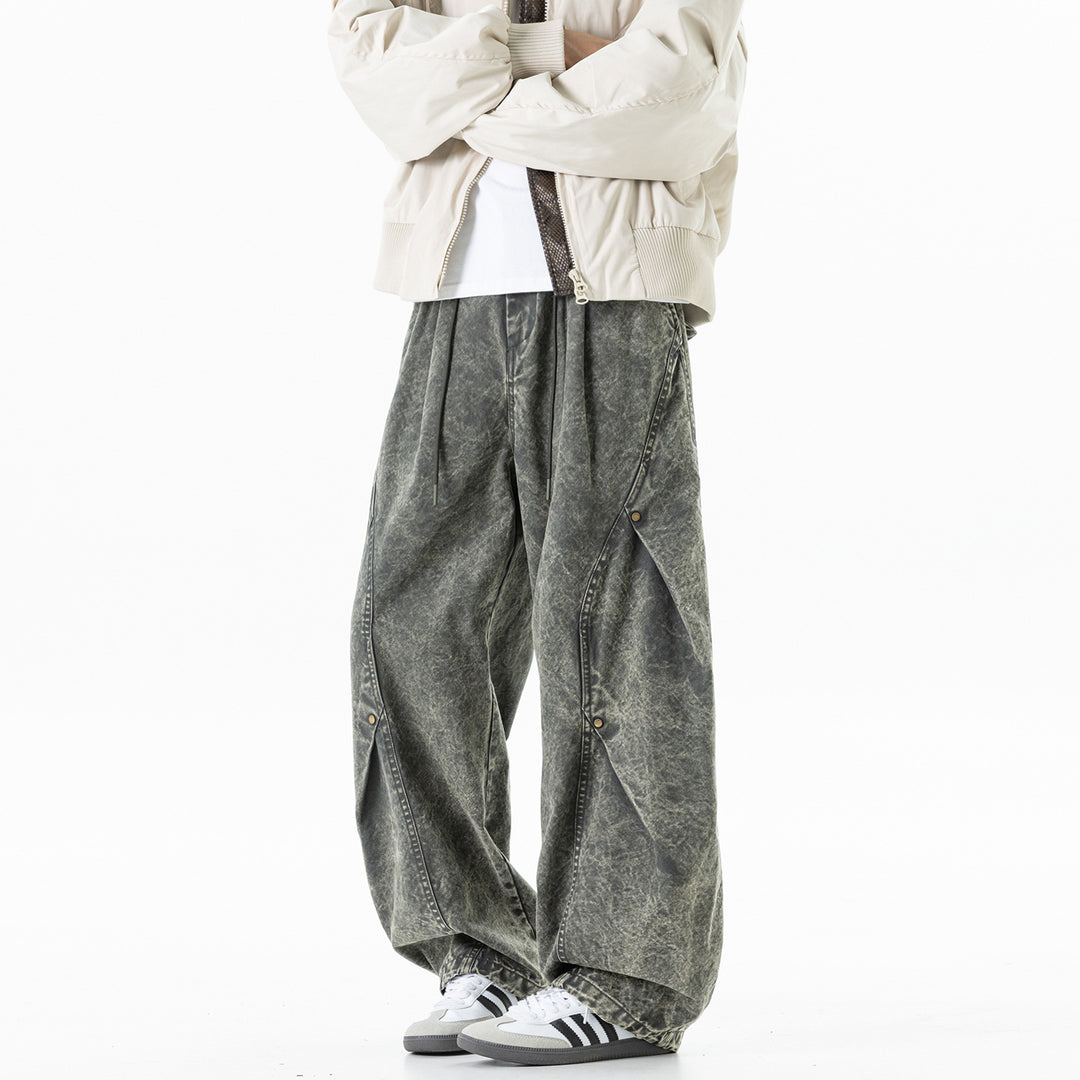 Men's loose cotton cargo pants with elastic waistband, drawstring and utility details Drune