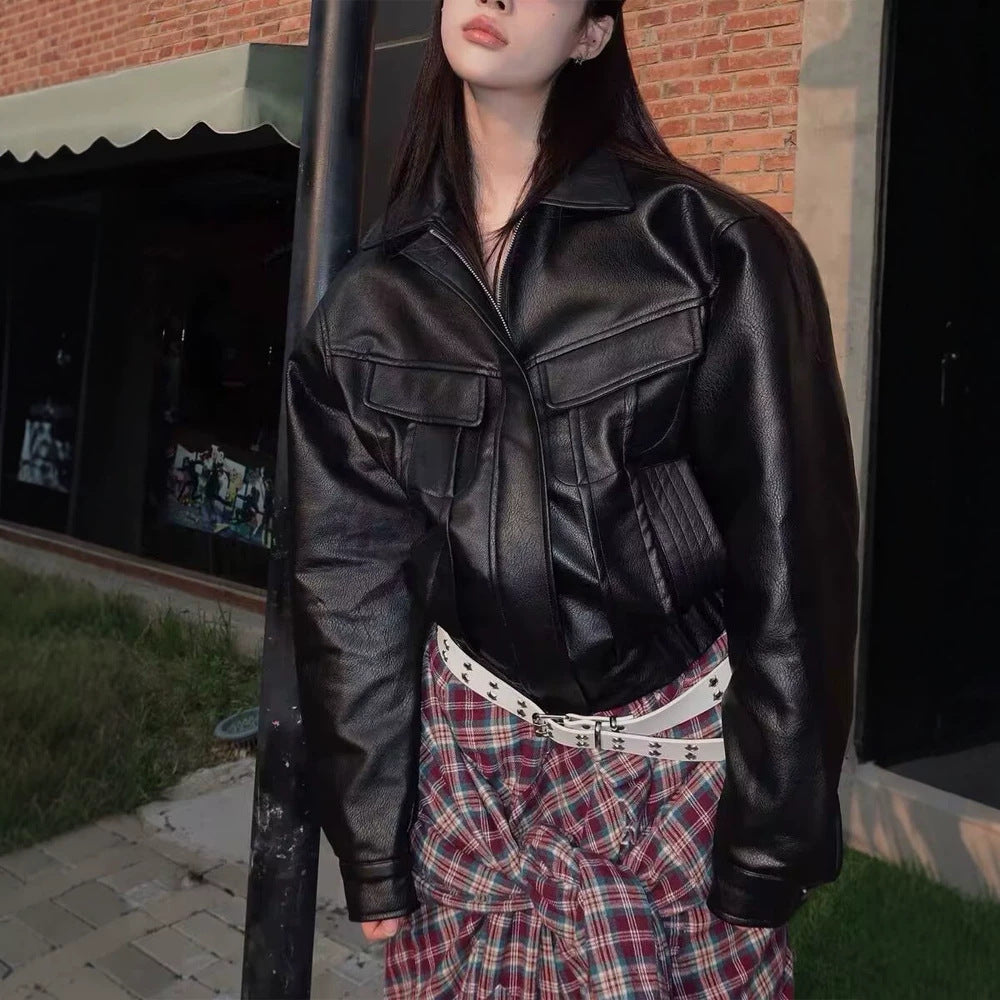 Ladies short-cut faux leather jacket in boxy cut with voluminous balloon sleeves Mune Fashion