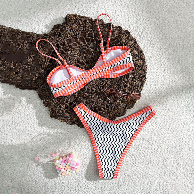 Women Bandeau Bikini with exciting wave pattern Mune Fashion