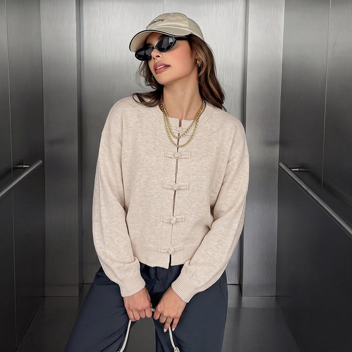 Women Fashionable Knit Sweater with Buttons Mune Fashion