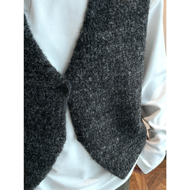 Women's Cozy Boucle Vest with V-Neck and Button Placket Mune Fashion