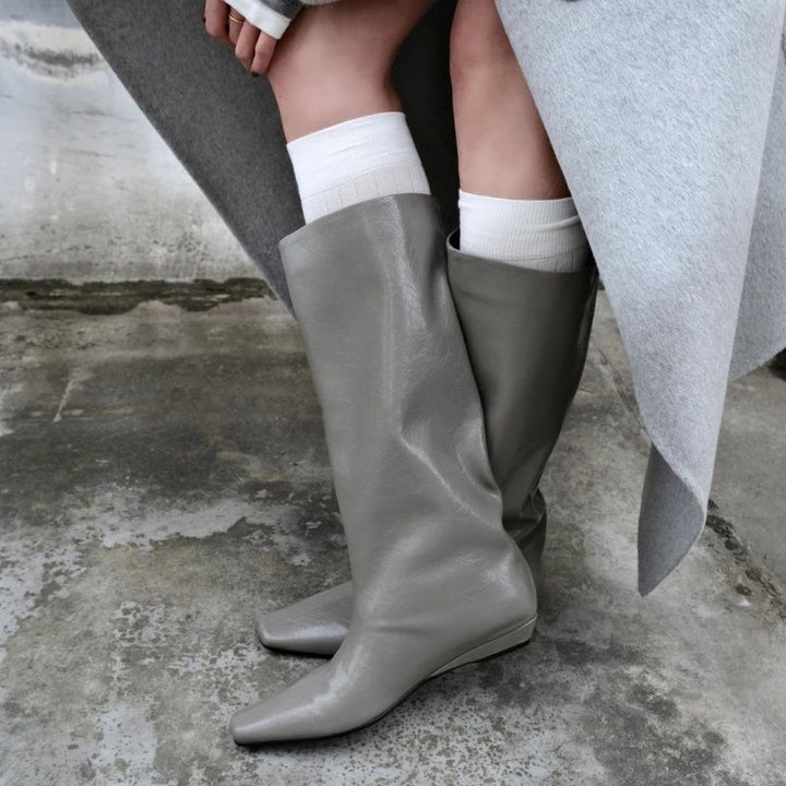 Women Soft Knee-High Slouch Boots with Pointed Toe Shape and Ergonomic Flat Sole Mune Fashion
