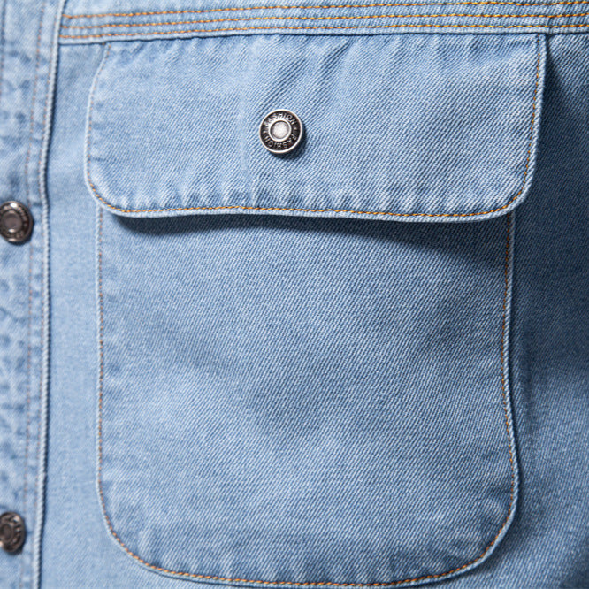 Men's light denim shirt with patch chest flap pockets and Kent collar Mune Fashion