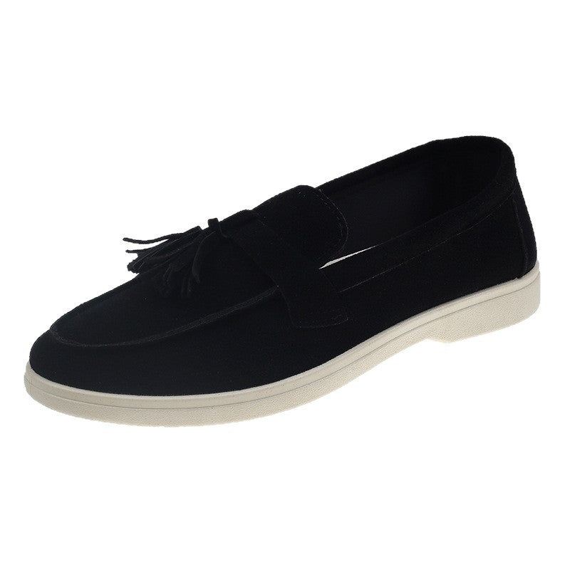 Ladies slippers with tassels made of suede and non-slip rubber sole Mune Fashion