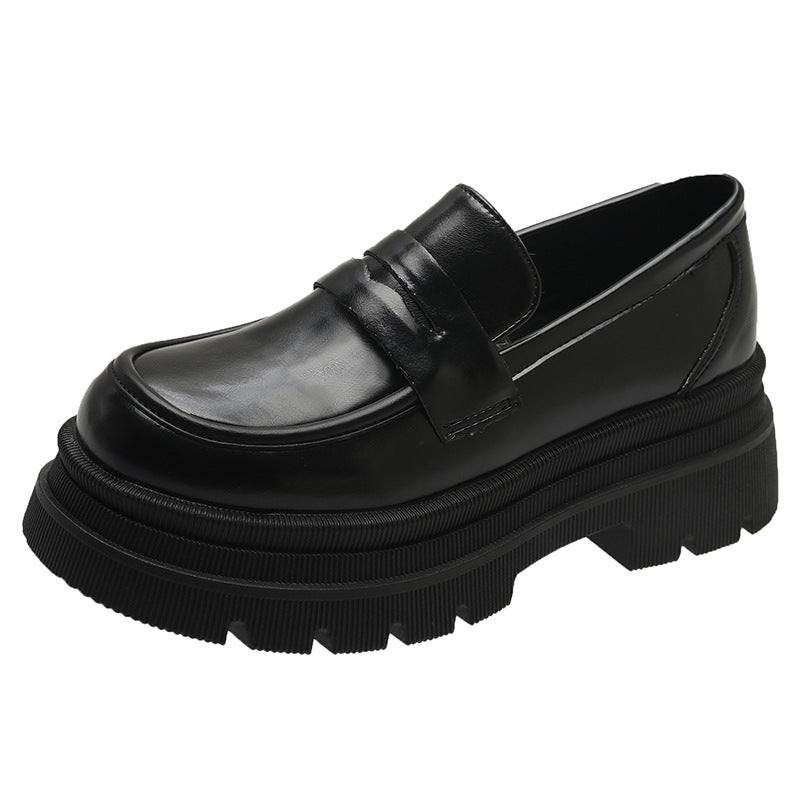 Women's fashionable platform loafers in leather look with profiled rubber sole and padded insole Mune Fashion