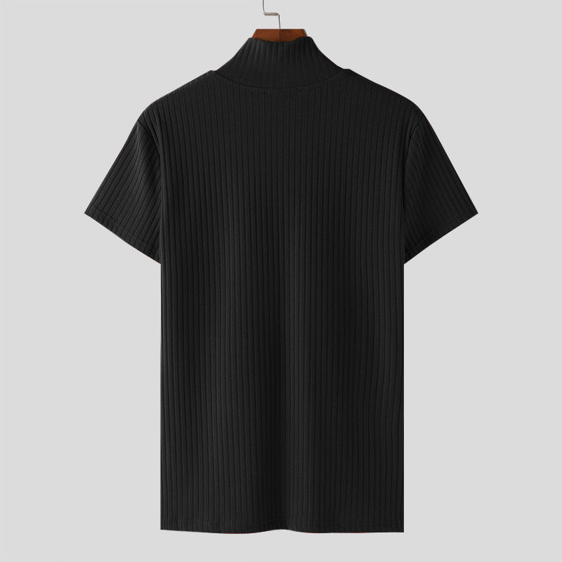 Women's slightly ribbed short-sleeve top with stand-up collar, V-neck and decorative chain Mune Fashion