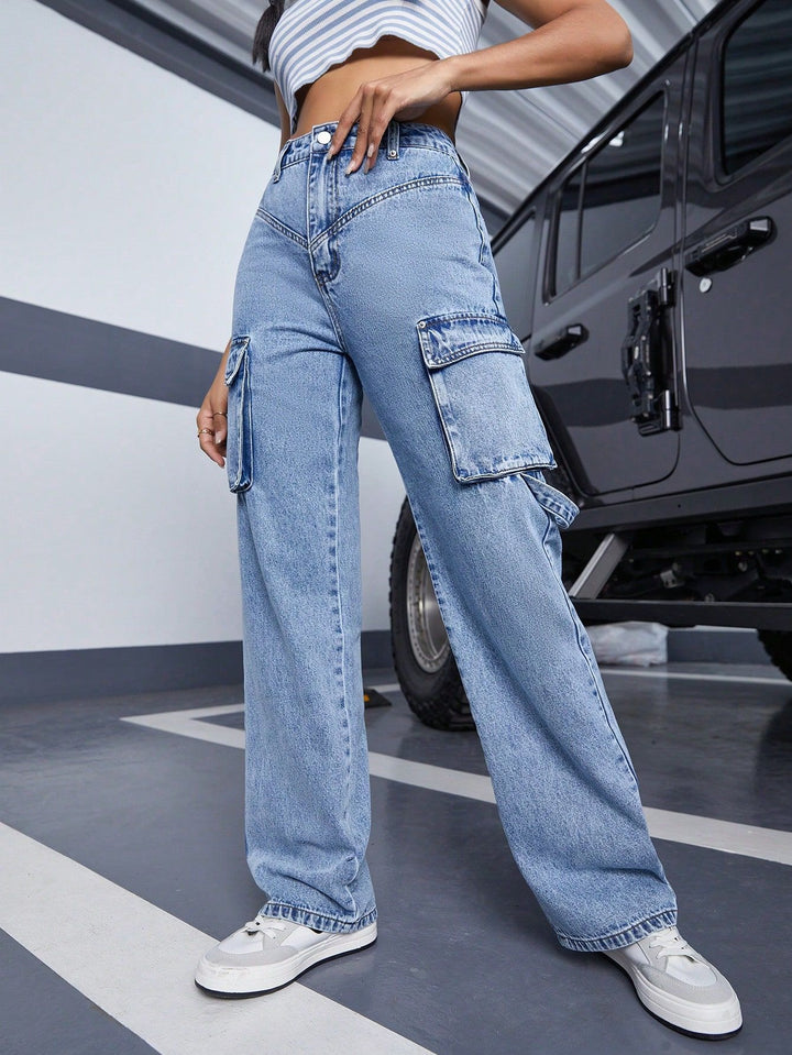 Women High-Waist wide Cargo Jeans with V-seam and large flap pockets Mune Fashion