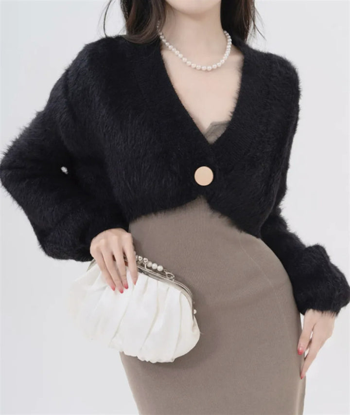 Women's Short Fluffy Faux Fur Cardigan with Open Cut and Raglan Sleeves Mune Fashion