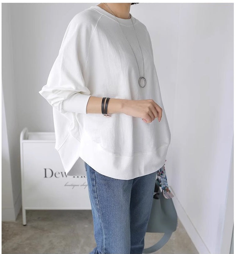 Women Oversize Sweatshirt with Raglan Sleeves, Rounded Hem and Side Slits Mune Fashion