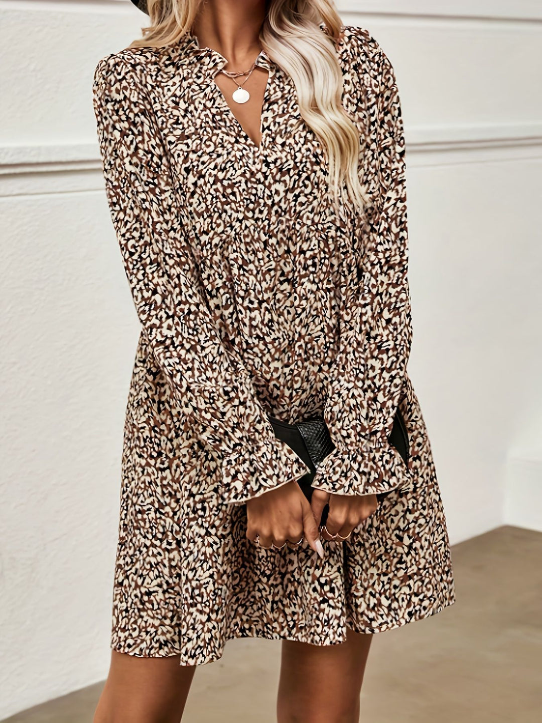 Women's Loose Chiffon Mini Dress with V-Neck and Ruffle Sleeves Mune Fashion
