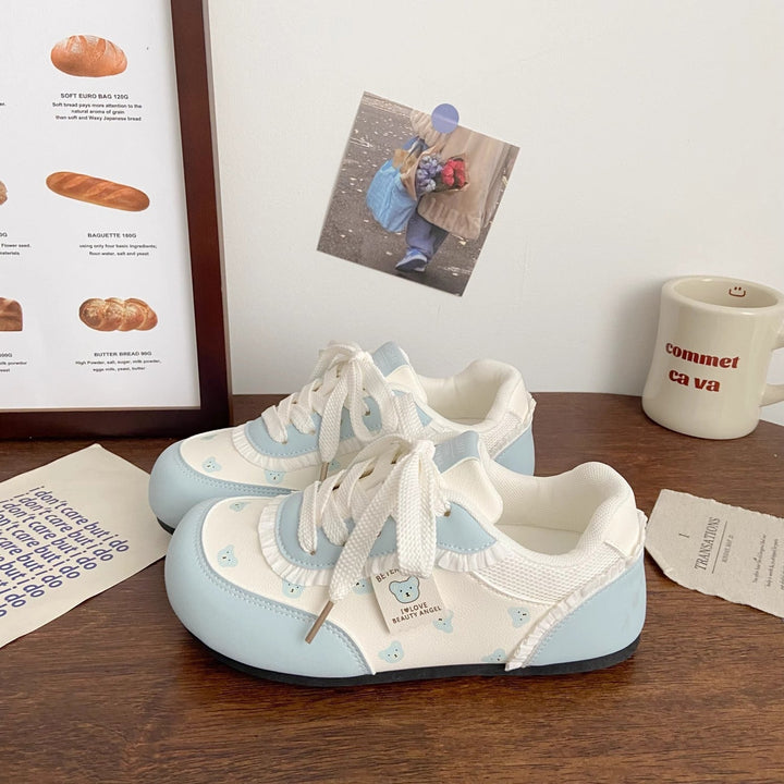 Women's sneakers with playful bear motif and comfortable sole Mune Fashion