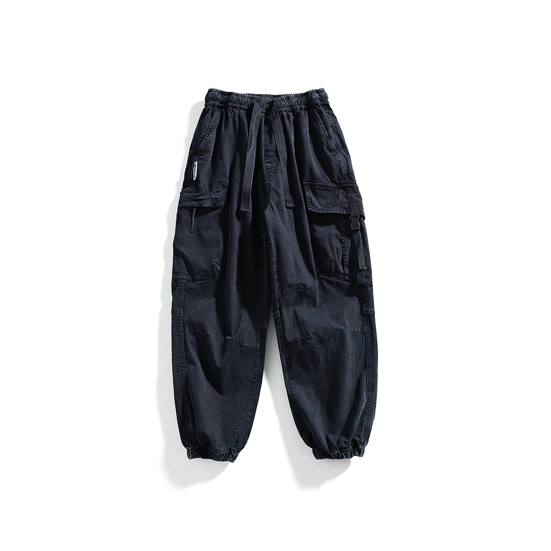 Men's utility cargo jogger with elastic waistband, multiple pockets and drawstring