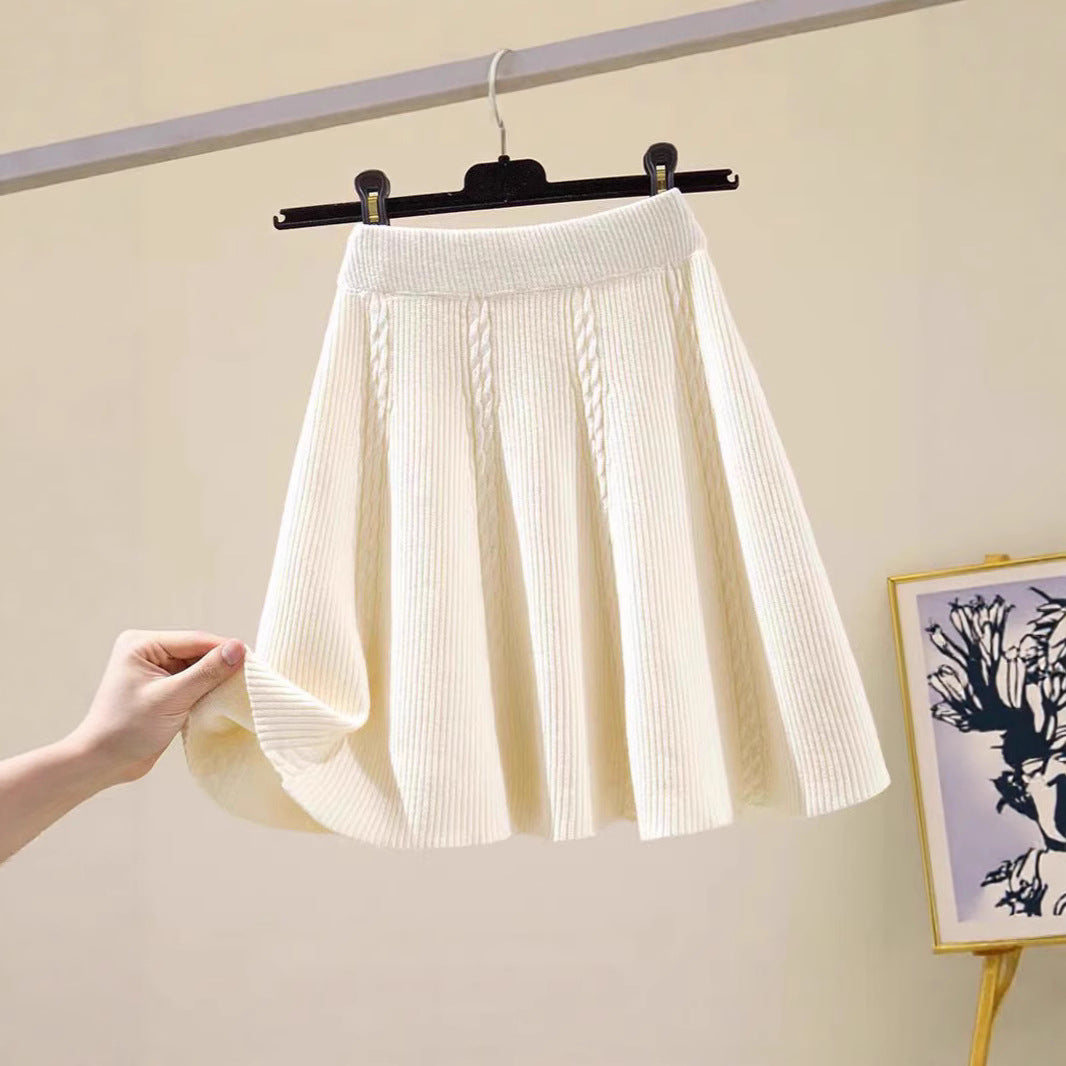 Ladies' calf-length knitted skirt with cable pattern Mune Fashion
