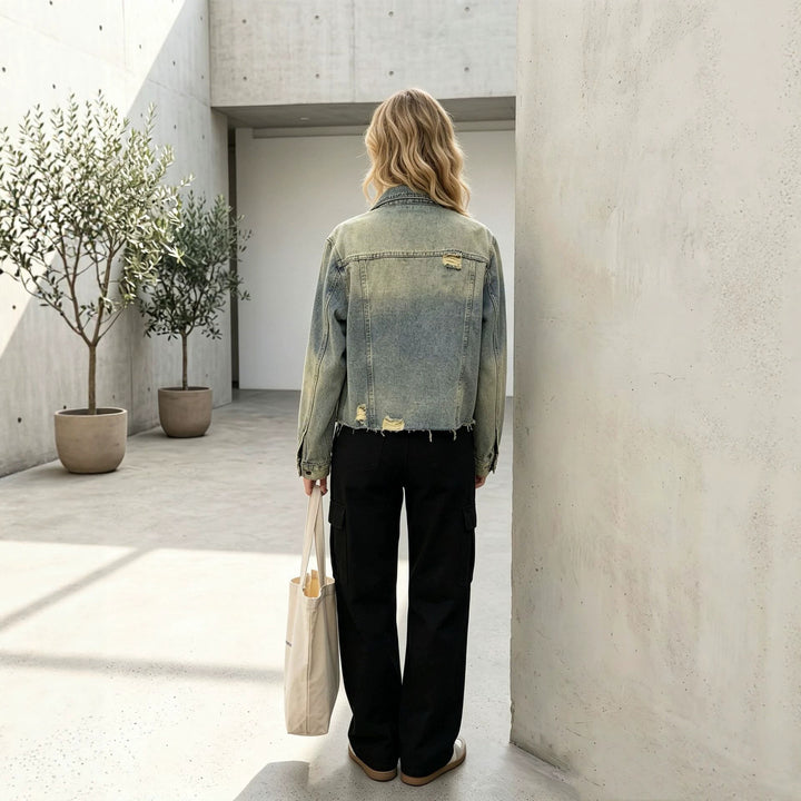Women nan short denim jacket in destroyed look with chest pockets and raw hem Mune Fashion