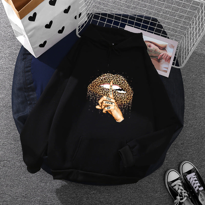 Women oversized fleece hoodie with leopard lips motif, kangaroo pocket and ribbed cuffs Mune Fashion