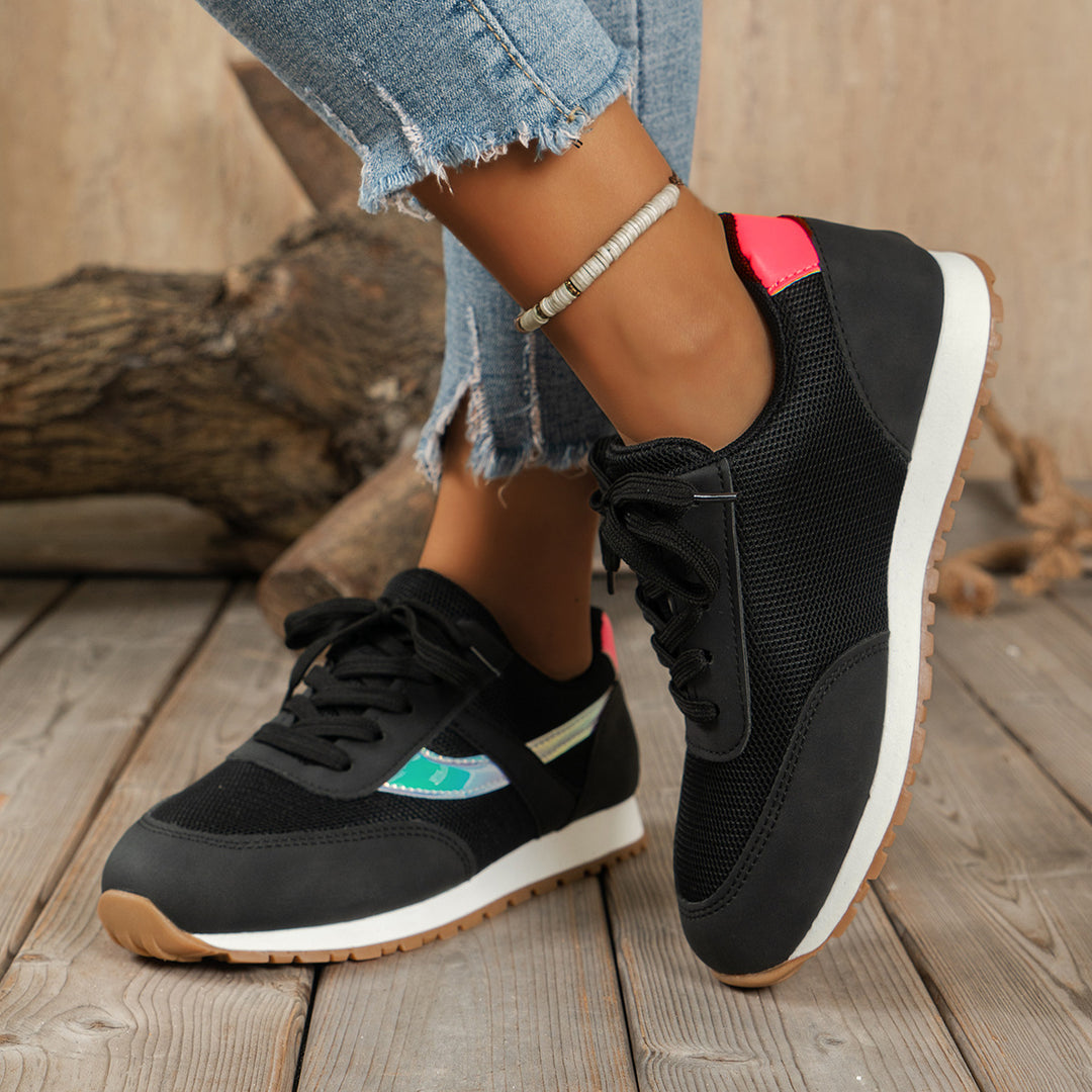 Women's lightweight retro running sneakers with reinforced toe cap, breathable mesh upper and profiled rubber outsole Mune Fashion