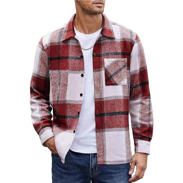 Men's oversized checked flannel shirt with chest pocket and classic button closure Mune Fashion