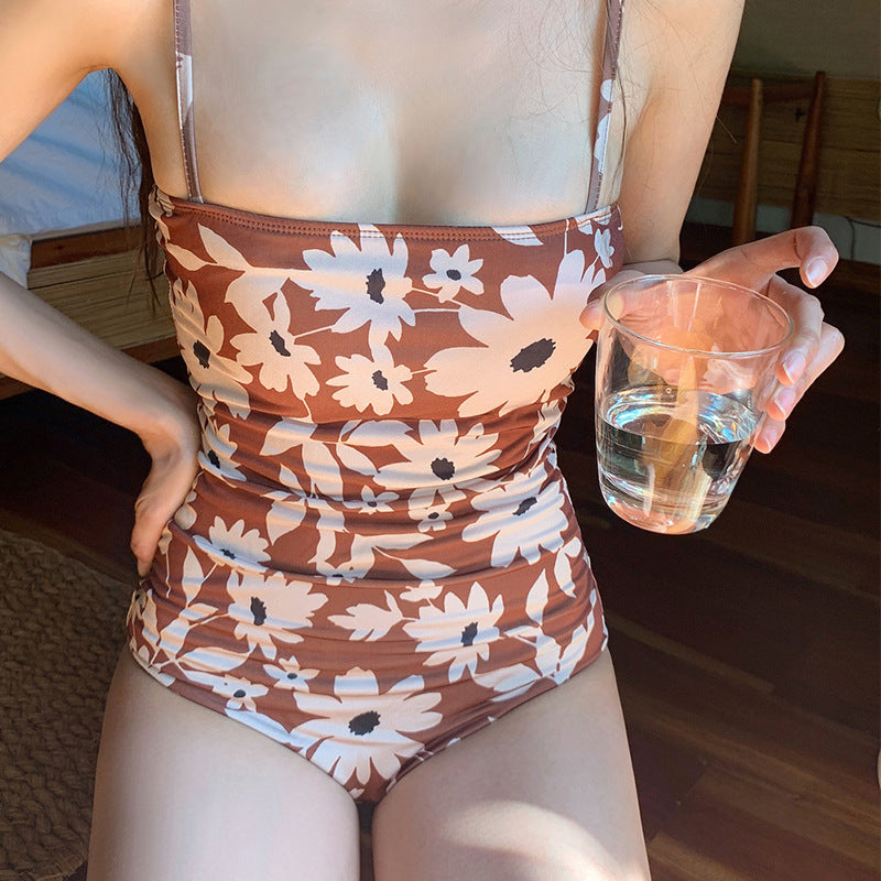 Women's one-piece swimsuit with floral design and adjustable straps Mune Fashion