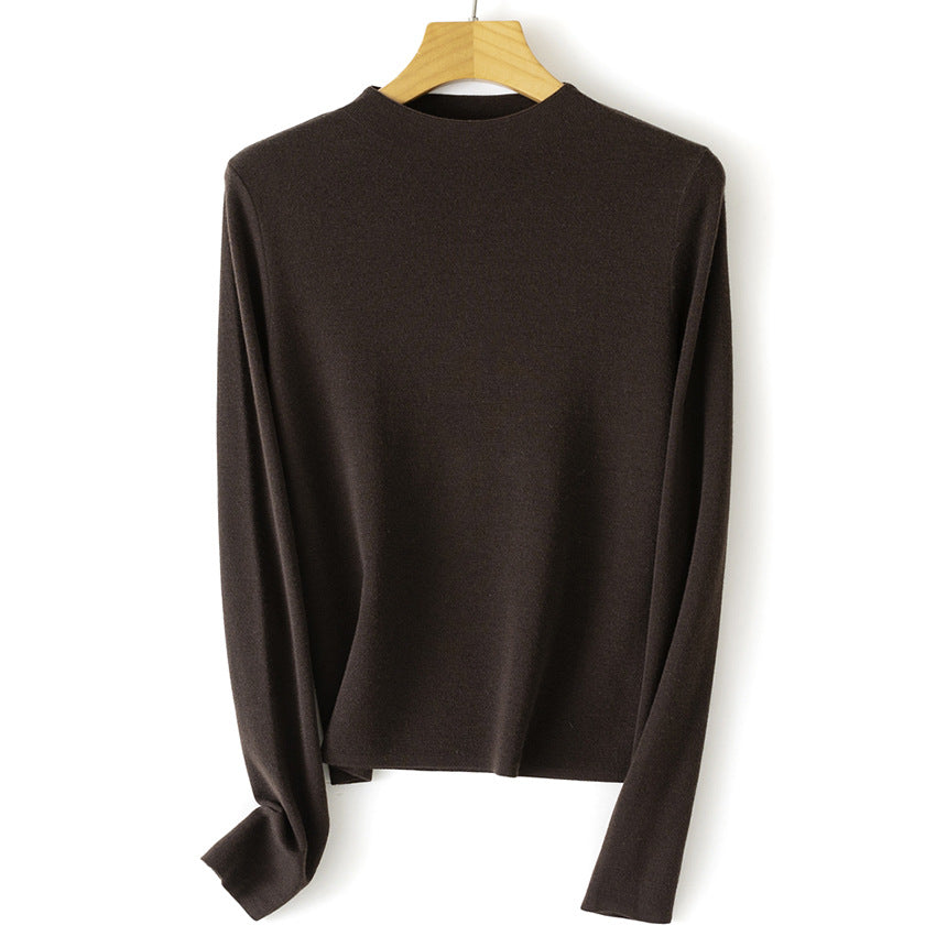 Women's fine knit pullover with short stand-up collar and slim silhouette Mune Fashion
