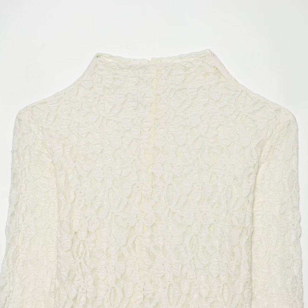 Women's Fine Lace Blouse with Floral Relief Pattern and Back Button Placket Mune Fashion