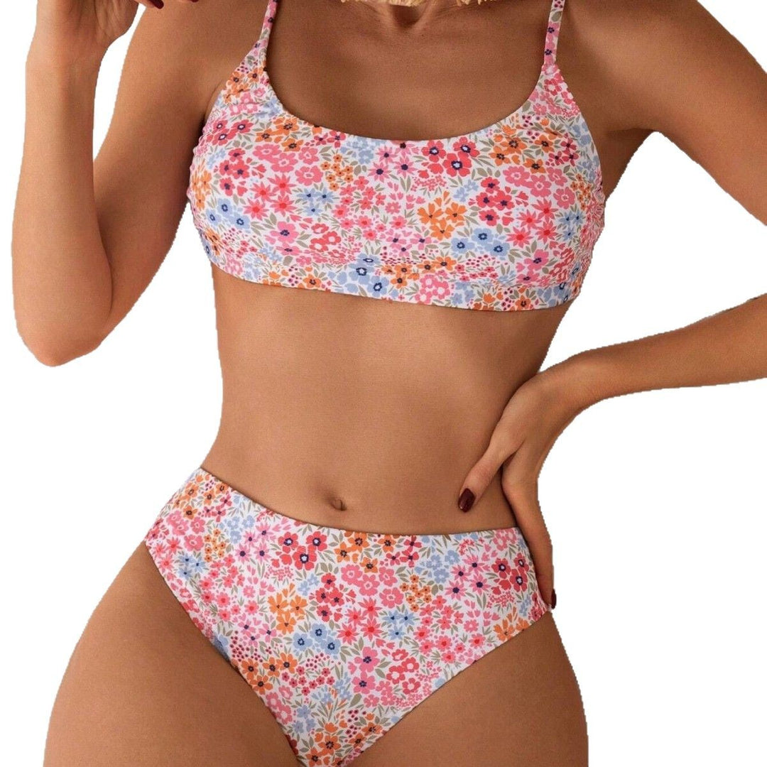 Women's bikini set with floral accents and high-cut bottoms Mune Fashion