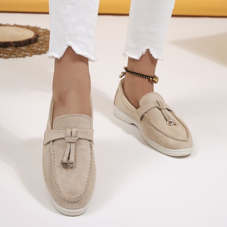 Damen Slipper-Loafer aus Velourslederoptik mit dekorativem Knotenriemen und leicht profilierter Gummisohle Mune Fashion