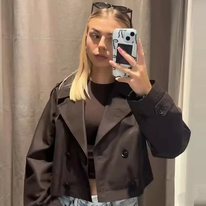Women's cropped tailored double-breasted trench coat in boxy cut with shoulder pads and adjustable cuffs Mune Fashion