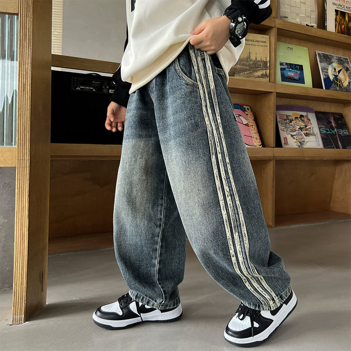 Unisex casual baggy jeans with side stripes Mune Fashion
